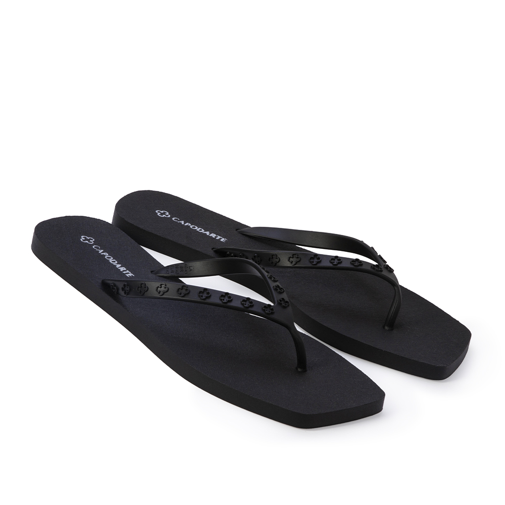 CHINELO DE DEDO BICO QUADRADO PRETO TIRAS MONOGRAMA image number 1