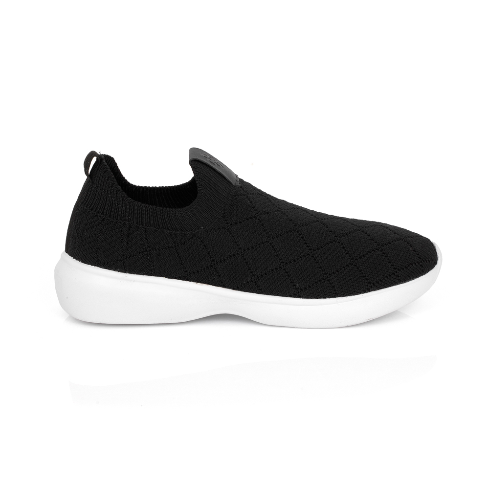 TÊNIS SLIP ON KNIT MATELASSÊ PRETO FEMININO image number 0
