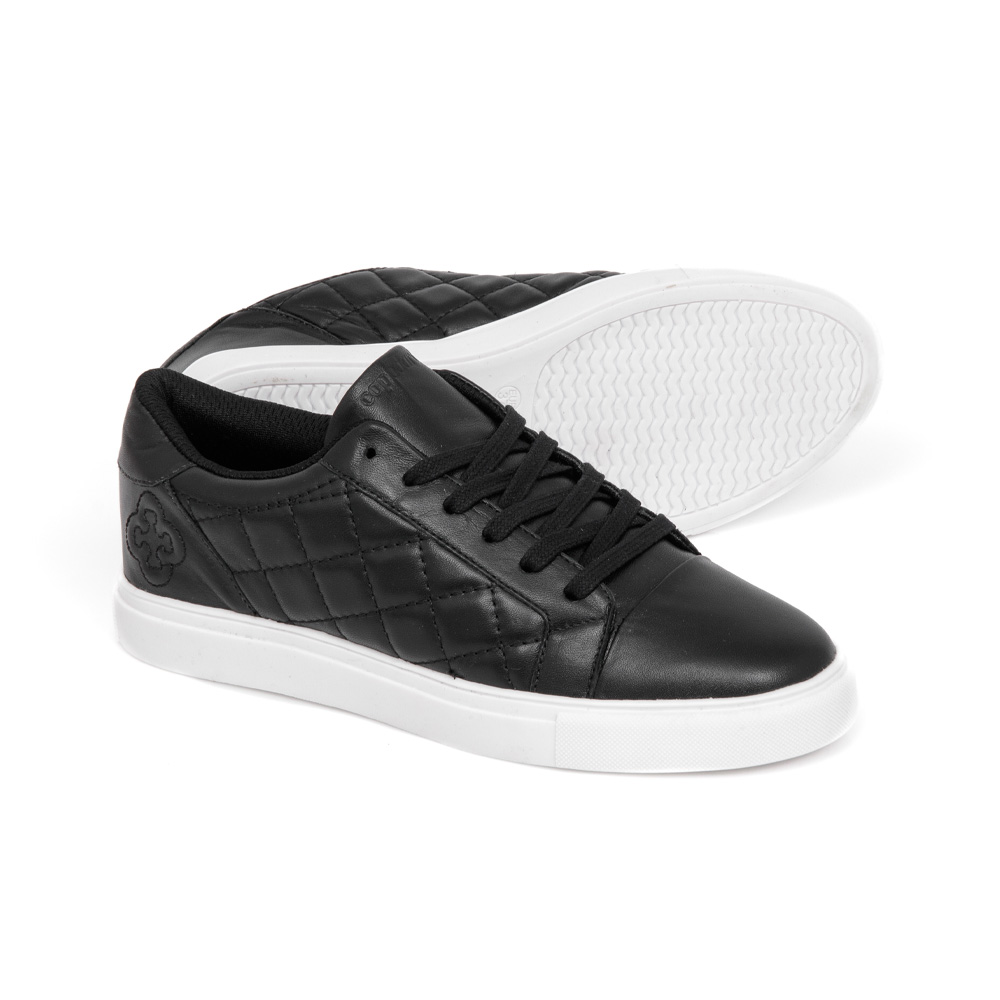 TÊNIS FEMININO PRETO DE COURO MATELASSÊ AMARRAÇÃO image number 3