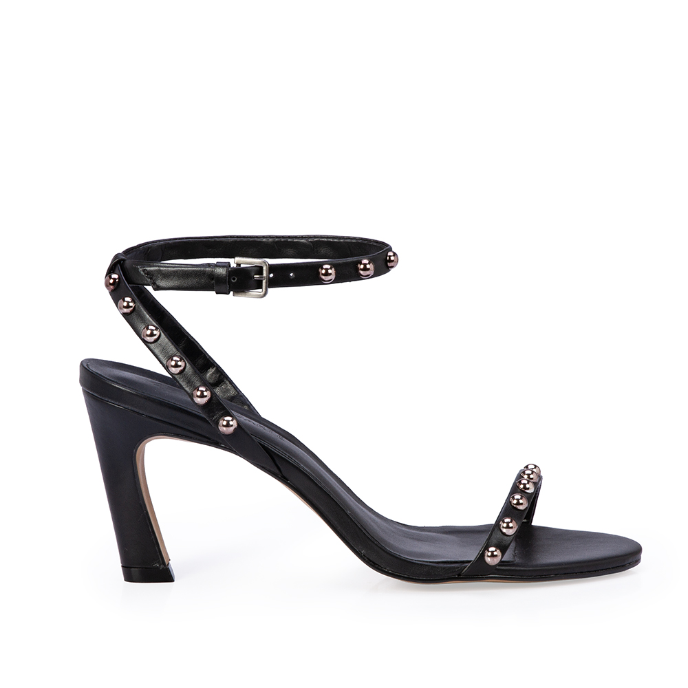 SAND&Aacute;LIA PRETA SALTO M&Eacute;DIO DE COURO REBITES image number 0