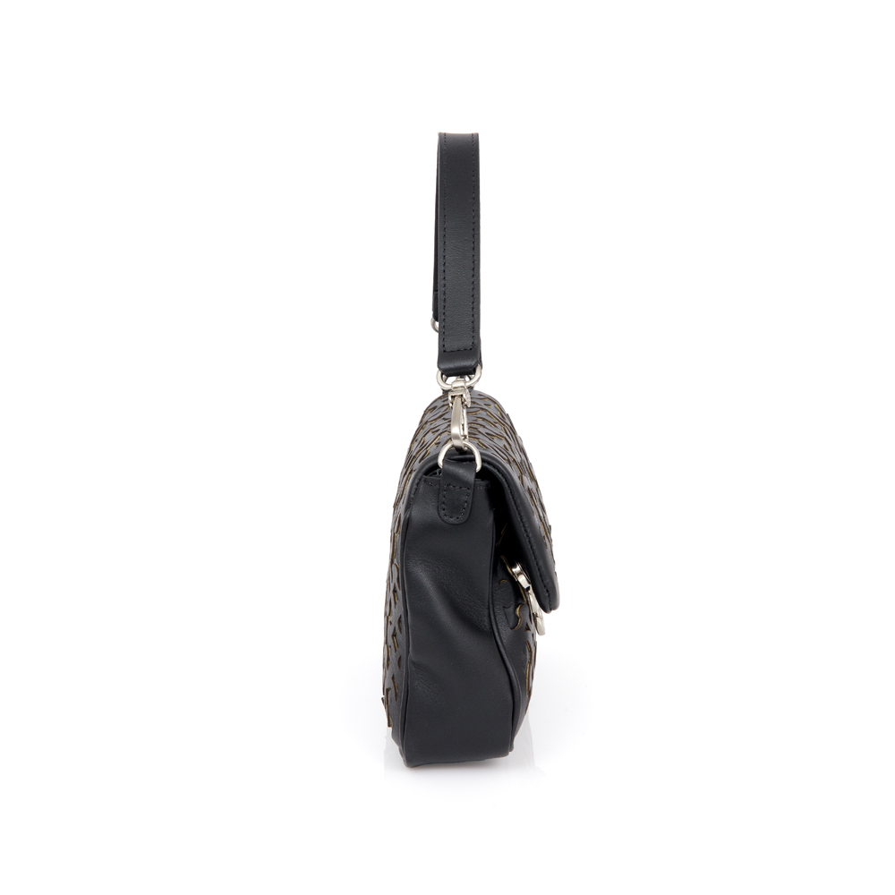 BOLSA PRETA COURO SHOULDER ALÇA CORRENTE image number 1