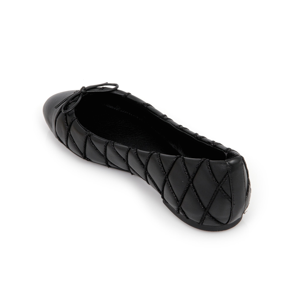 SAPATILHA PRETA COURO LAÇO image number 2