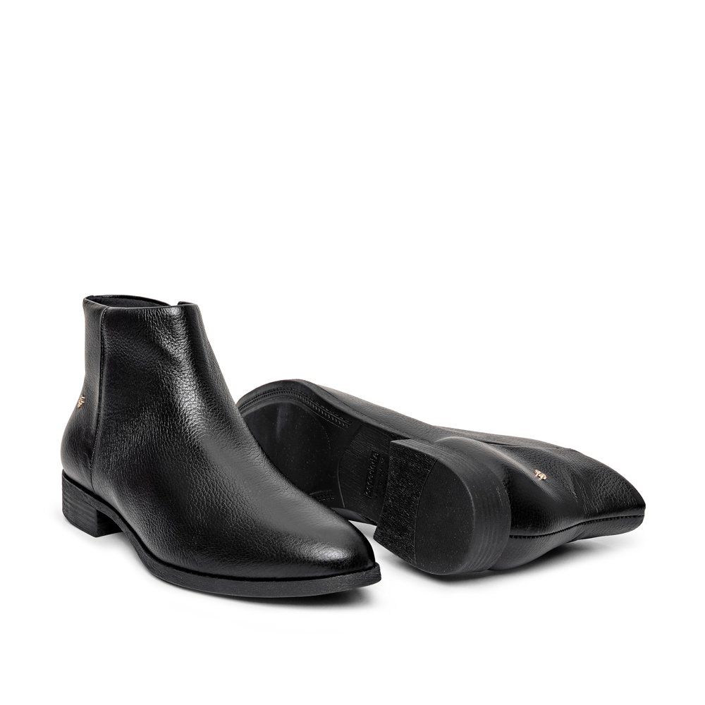BOTA PRETA CANO CURTO DE COURO image number 3