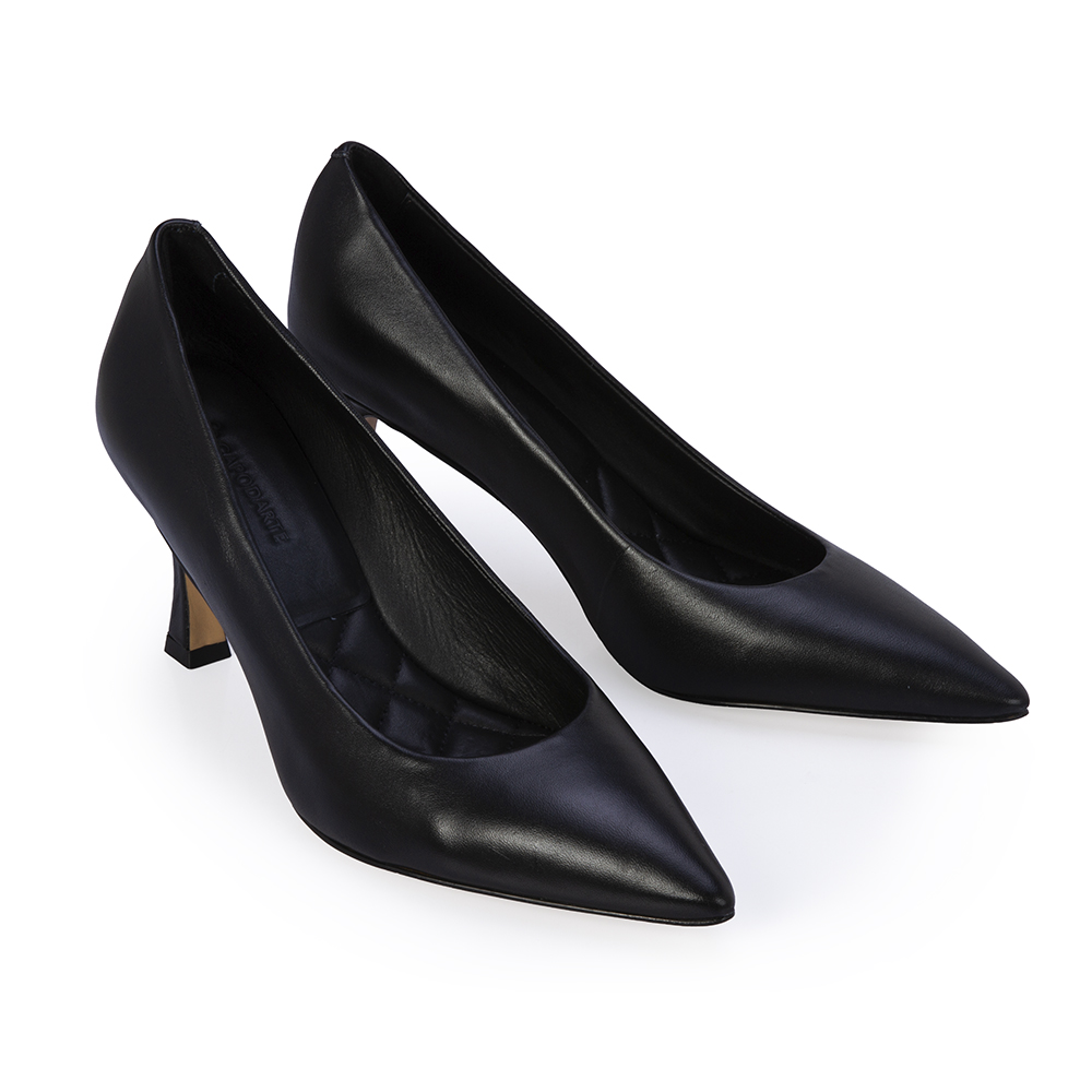 SCARPIN SALTO ALTO PRETO DE COURO image number 1