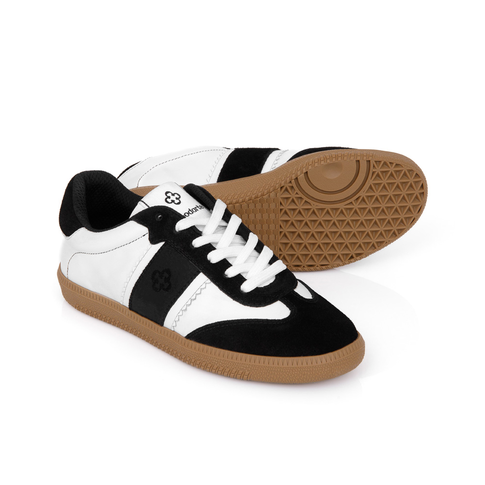 TÊNIS FEMININO DE COURO PRETO E BRANCO SOLA BEGE image number 3