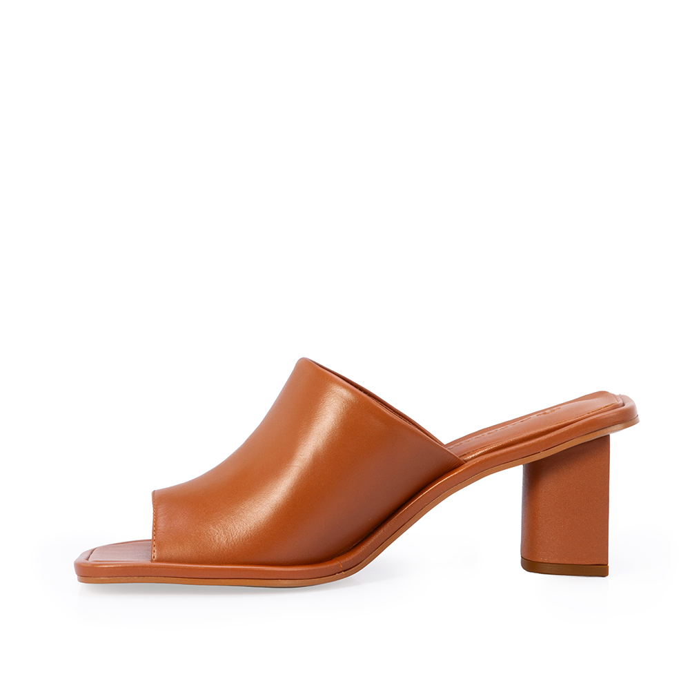 MULE CARAMELO SALTO BAIXO DE COURO image number 2