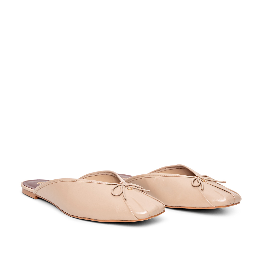 MULE NUDE SEDA DE COURO image number 1