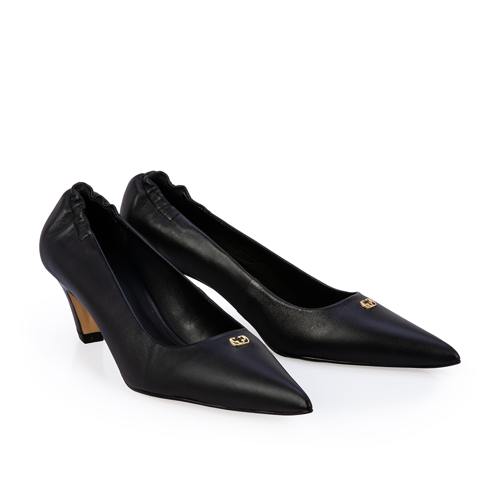 SCARPIN PRETO DE COURO EL&Aacute;STICO image number 1