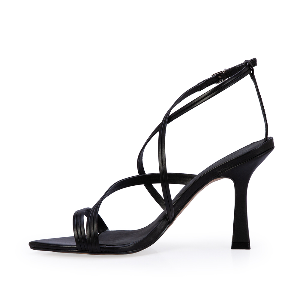 SAND&Aacute;LIA SALTO ALTO DE COURO PRETA image number 2