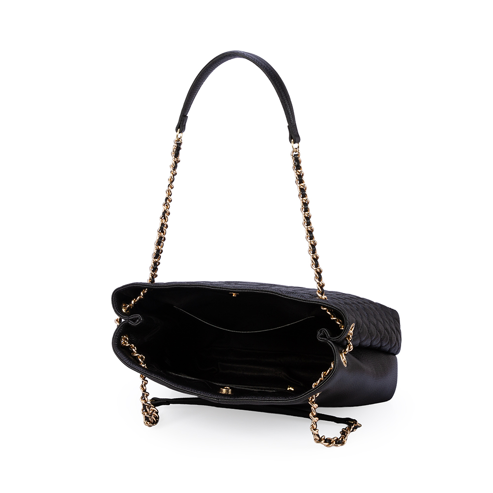 BOLSA HOBO PRETA DE COURO MATELASS&Ecirc; CARINA image number 4