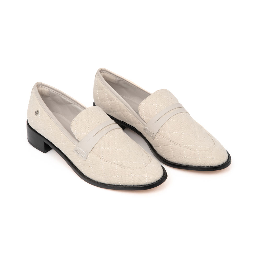 LOAFER MOCASSIM BEGE RÁFIA MATELASSÊ image number 1