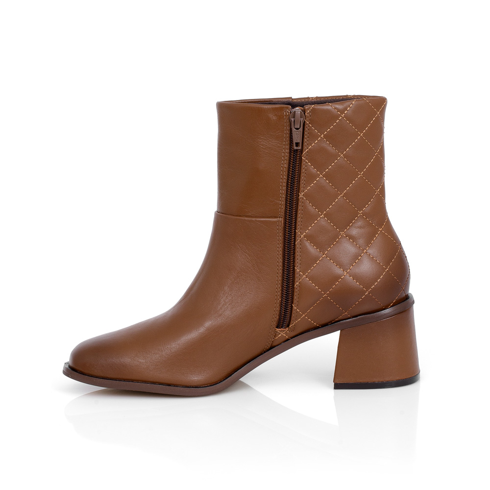 BOTA CARAMELO MOGNO DE COURO MATELASSÊ image number 3